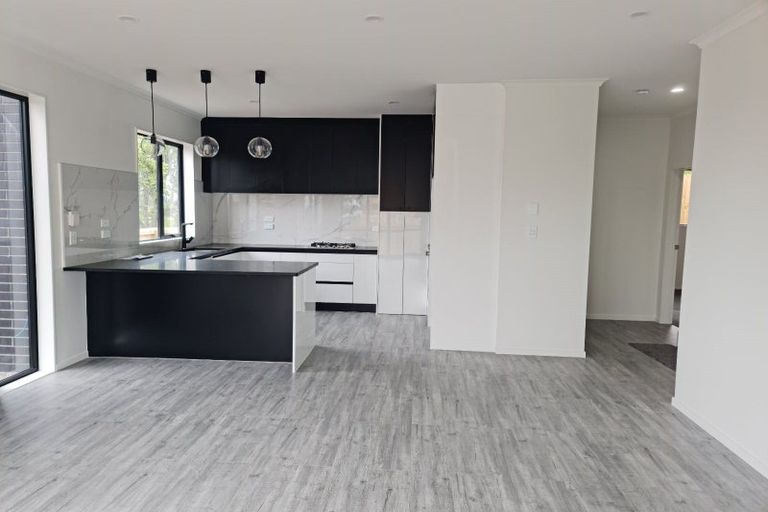 Photo of property in 63a Hillcrest Road, Papatoetoe, Auckland, 2025