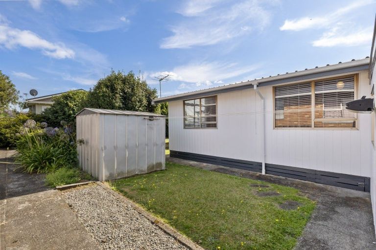Photo of property in 14 Walsh Road, Westown, New Plymouth, 4310