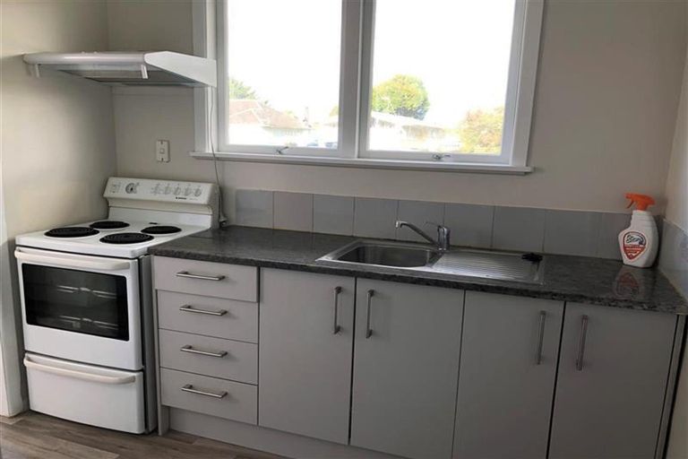 Photo of property in 28 Birdwood Road, Pukekohe, 2120