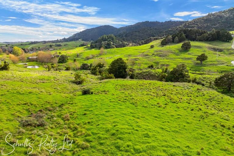 Photo of property in 260 Mountain Road, Maungaturoto, 0587