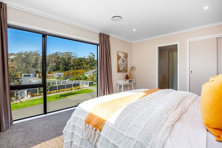 Photo of property in 49 Banks Boulevard, Whitby, Porirua, 5024