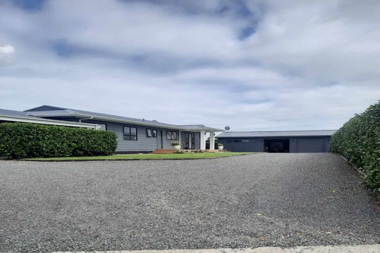 Photo of property in 384 Glenbrook Station Road, Glenbrook, Waiuku, 2681