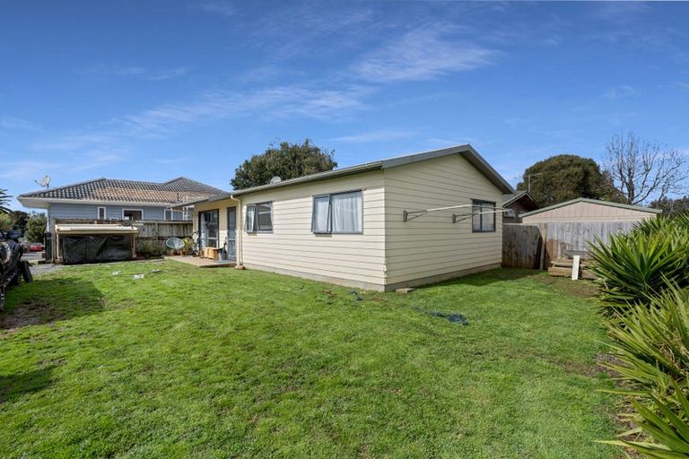 Photo of property in 12 Lane Road, Weymouth, Auckland, 2103