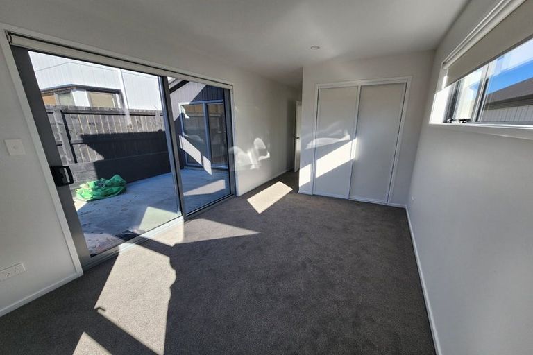 Photo of property in 34 Papai Lane, Massey, Auckland, 0614
