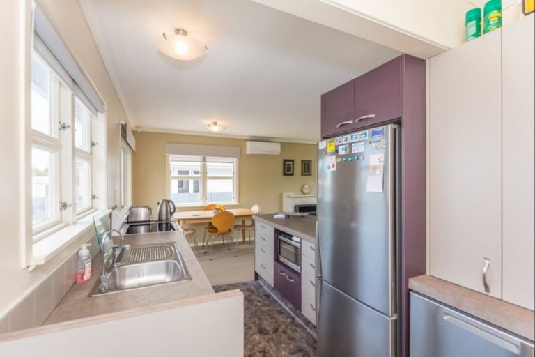 Photo of property in 15 George Street, Levin, 5510