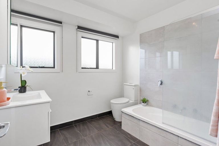 Photo of property in 46 Wallis Street, Raglan, 3225