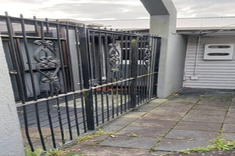 Photo of property in 109a Mokoia Road, Birkenhead, Auckland, 0626