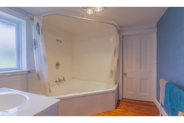 Photo of property in 32 Saint George Street, Watlington, Timaru, 7910