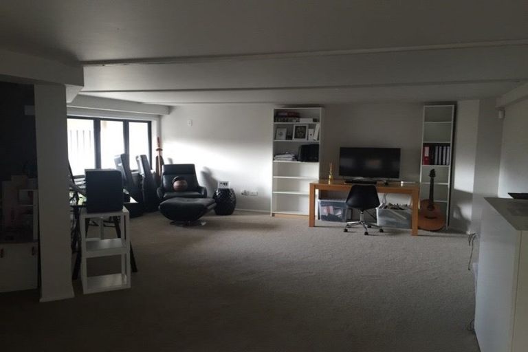 Photo of property in 82 Merlot Drive, Greenmeadows, Napier, 4112