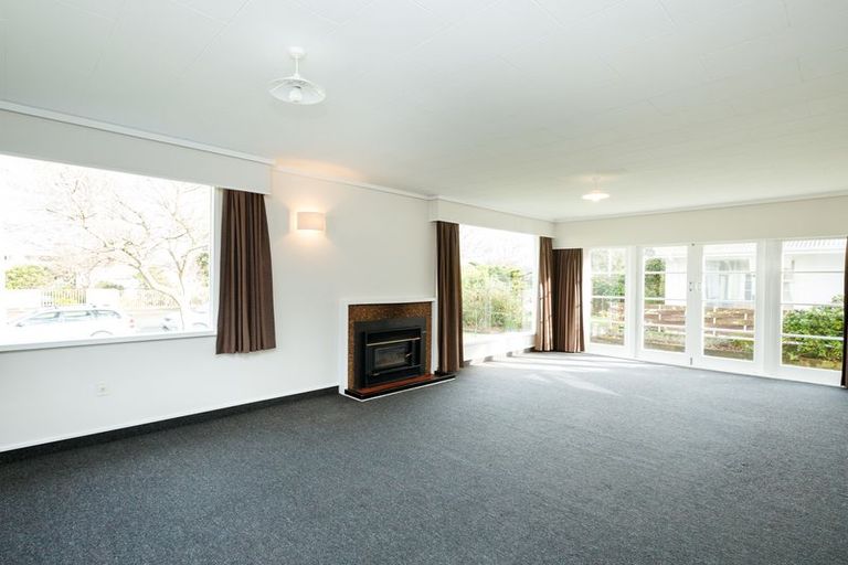 Photo of property in 19 Shelley Street, Roslyn, Palmerston North, 4414