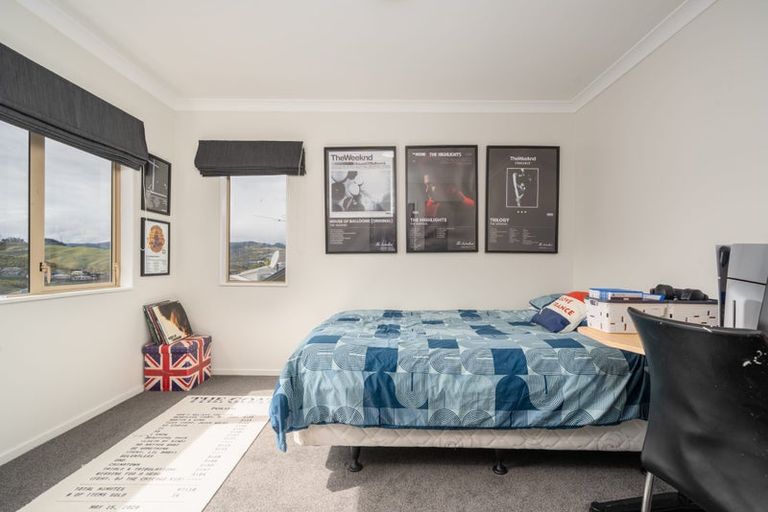 Photo of property in 50 Erlestoke Crescent, Churton Park, Wellington, 6037