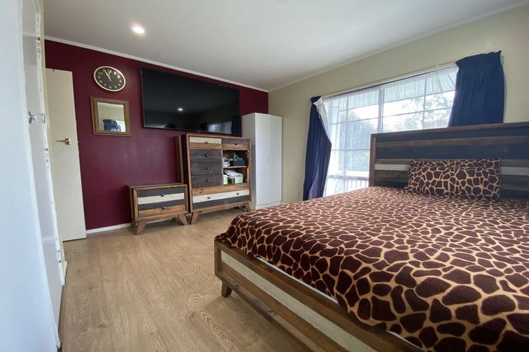 Photo of property in 3 Keryn Place, Opaheke, Papakura, 2113