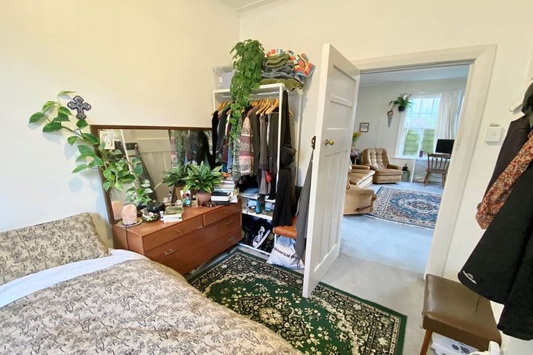 Photo of property in 1/12 Myrtle Crescent, Mount Cook, Wellington, 6021