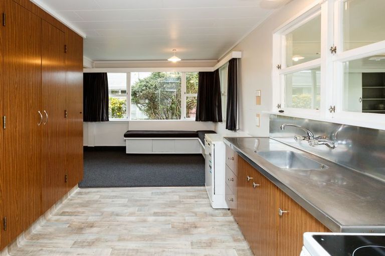 Photo of property in 19 Shelley Street, Roslyn, Palmerston North, 4414