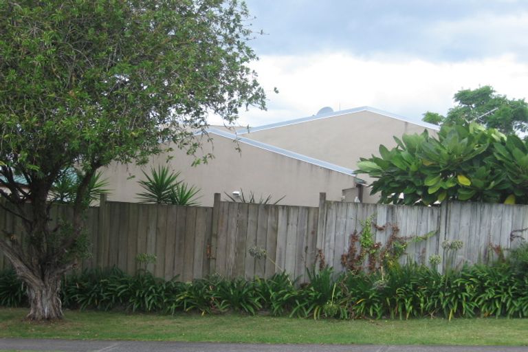 Photo of property in 1/1 Livingstone Street, Milford, Auckland, 0620