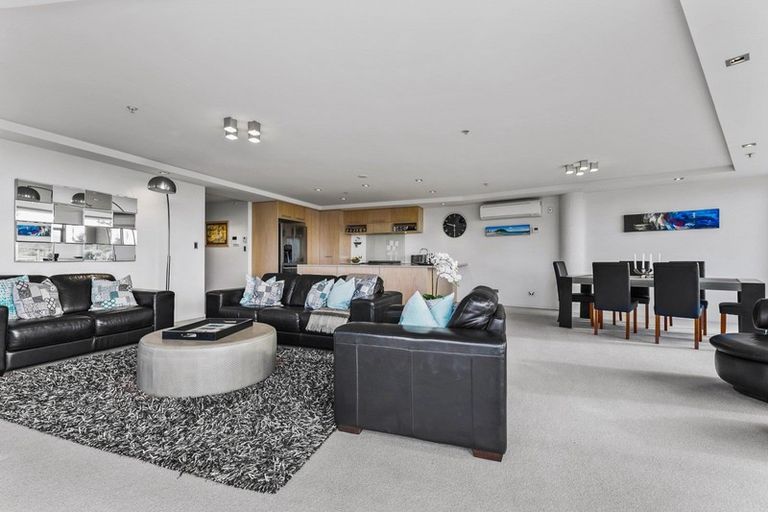 Photo of property in 1/50 Marine Parade, Mount Maunganui, 3116