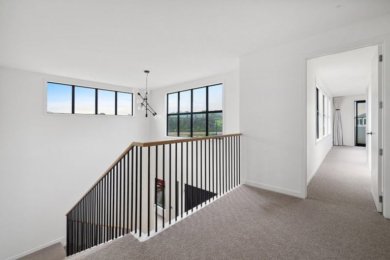 Photo of property in 13 William Blake Way, Riverhead, 0820