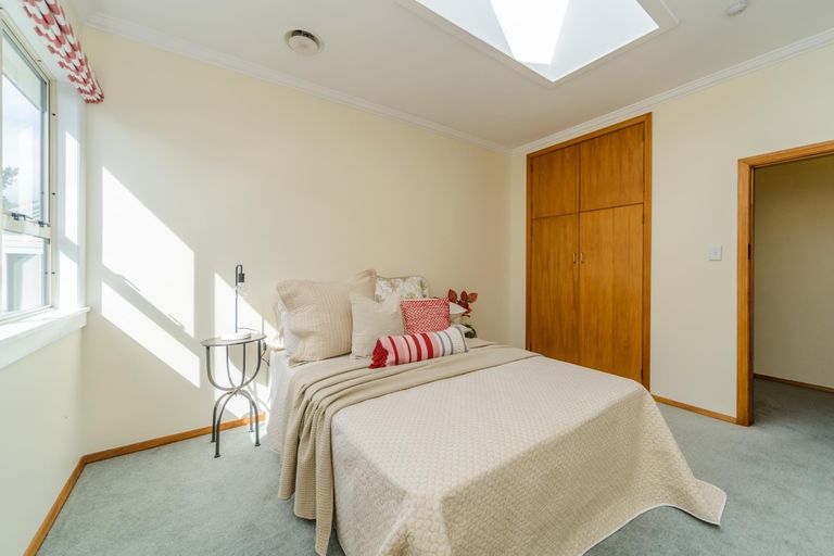 Photo of property in 3 Walnut Grove, Kelvin Grove, Palmerston North, 4414