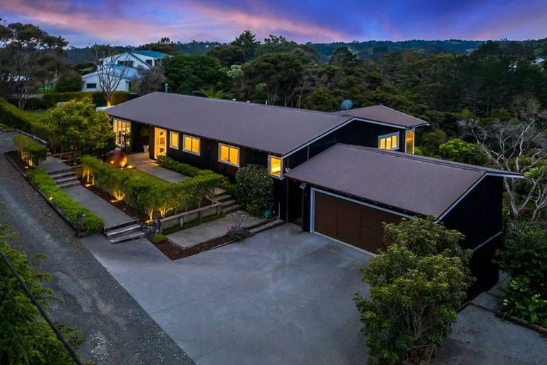 Photo of property in 373 Paremoremo Road, Paremoremo, Auckland, 0632