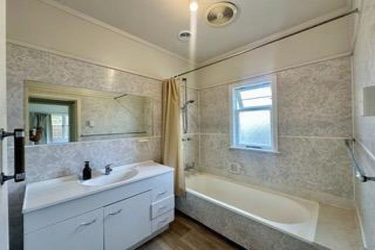 Photo of property in 117 Victoria Street, Cambridge, 3434