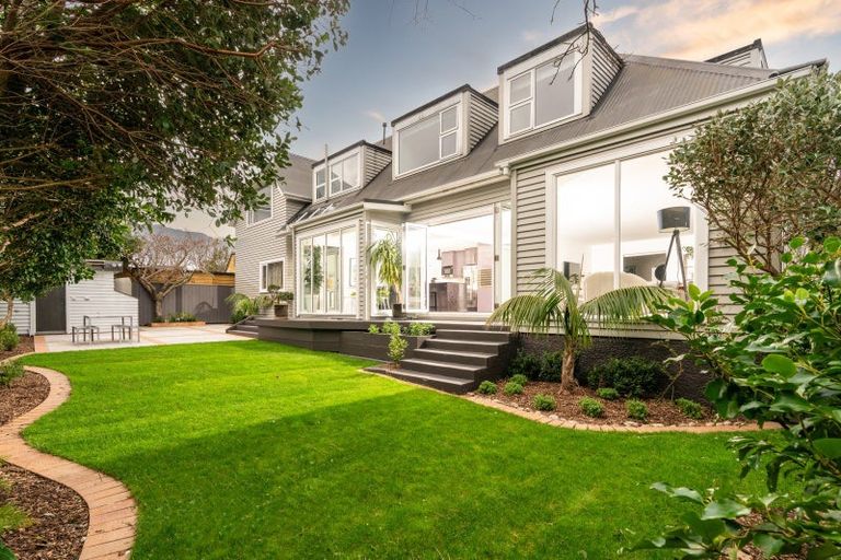 Photo of property in 64 Friend Street, Karori, Wellington, 6012