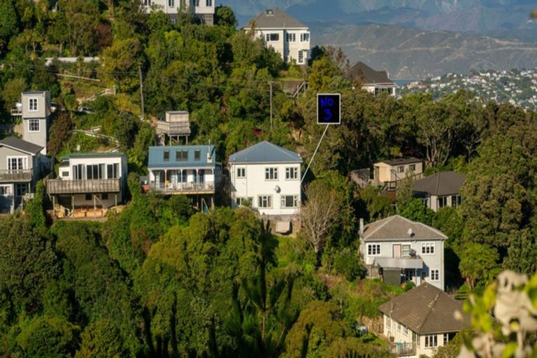 Photo of property in 3 Upoko Road, Hataitai, Wellington, 6021