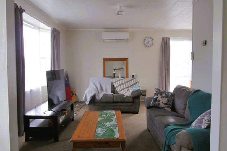 Photo of property in 15 Russell Street, Marton, 4710