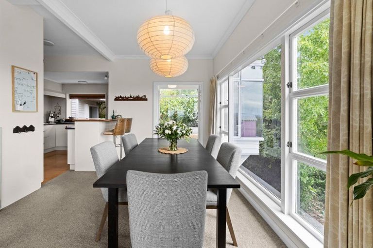 Photo of property in 9 Havelock Terrace, Hospital Hill, Napier, 4110