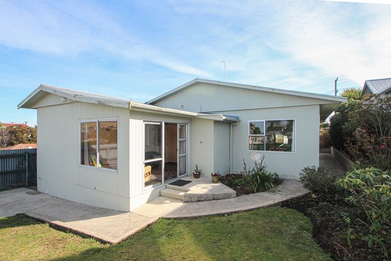 Photo of property in 33 Till Street, South Hill, Oamaru, 9400