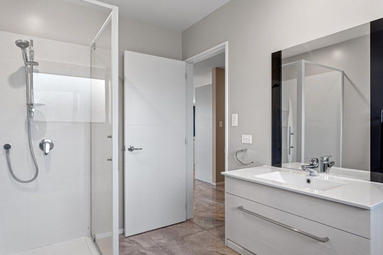 Photo of property in 84 Watkins Drive, Rangiora, 7400