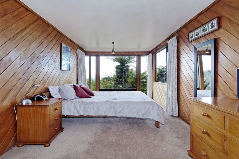 Photo of property in 10 Kohu Road, Titirangi, Auckland, 0604