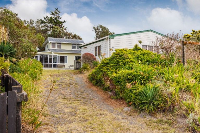 Photo of property in 111 Koputara Road, Himatangi Beach, Foxton, 4891