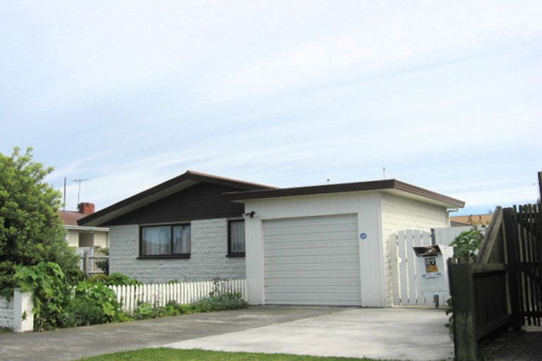Photo of property in 27 Litchfield Street, Blenheim, 7201