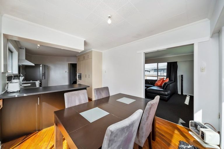 Photo of property in 12 Saxton Road, Upper Vogeltown, New Plymouth, 4310