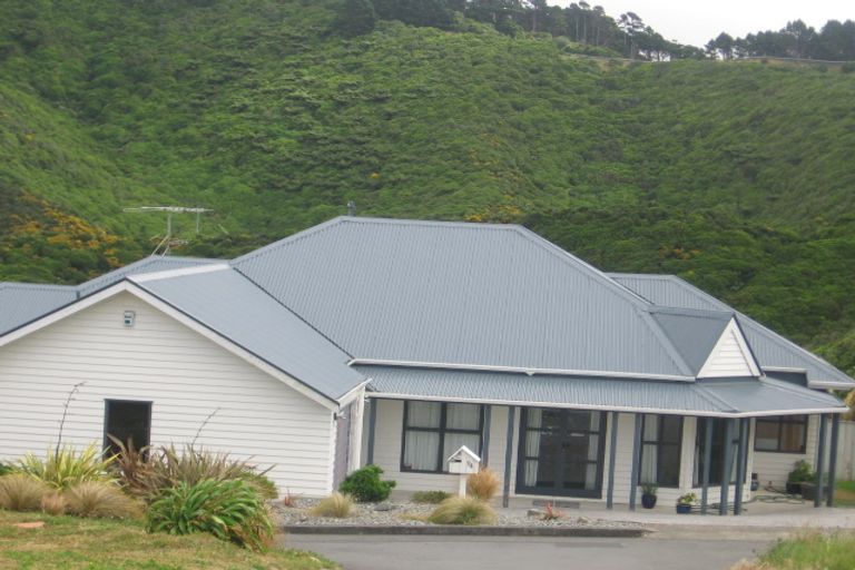 Photo of property in 94 Ashton Fitchett Drive, Brooklyn, Wellington, 6021