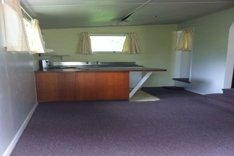 Photo of property in 29 Marine Parade, Bluff Hill, Napier, 4110