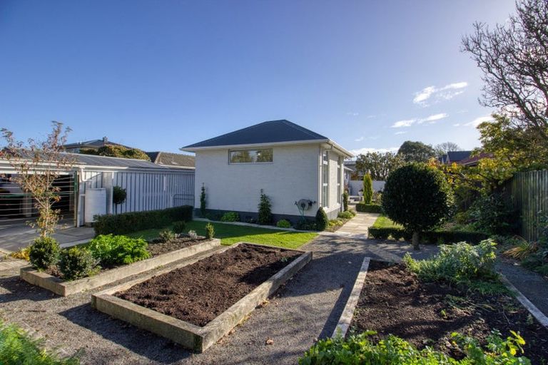 Photo of property in 38 Evesham Crescent, Spreydon, Christchurch, 8024