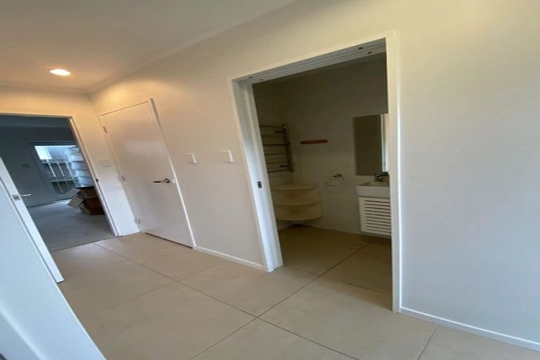 Photo of property in 30 Mander Place, Bucklands Beach, Auckland, 2012