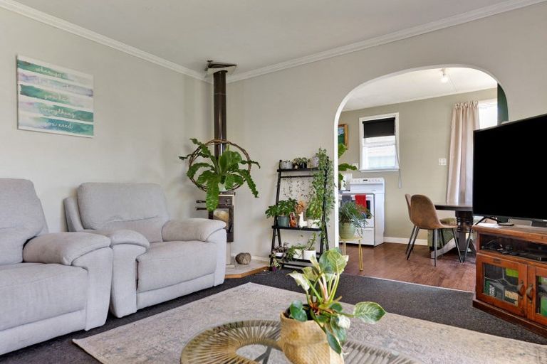 Photo of property in 29 Ross Crescent, Fairfield, Hamilton, 3214