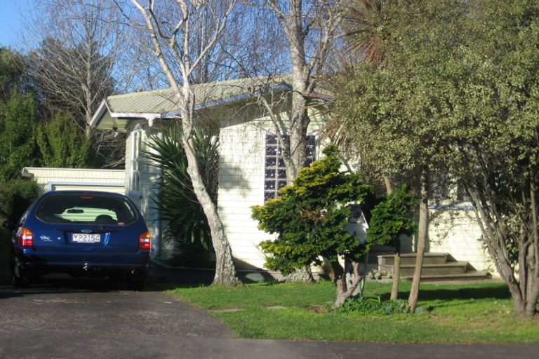 Photo of property in 1 Cotton Place, Opaheke, Papakura, 2113