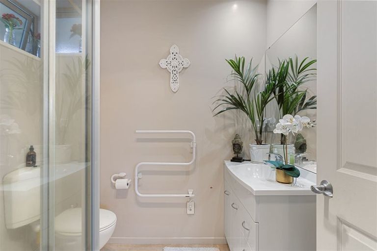 Photo of property in 2/19 Orontes Street, Shirley, Christchurch, 8013