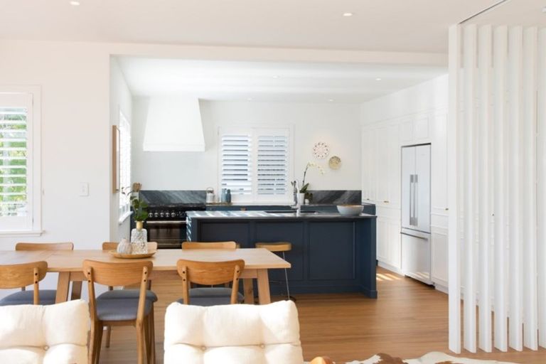 Photo of property in 68 St Michaels Avenue, Point Chevalier, Auckland, 1022
