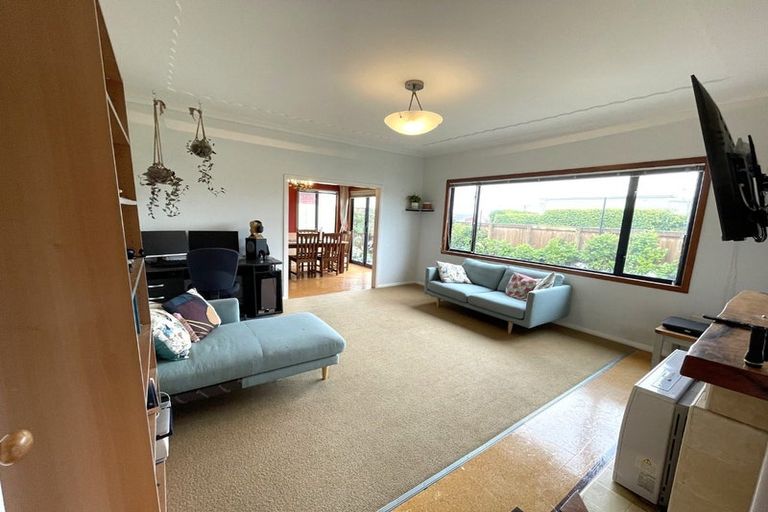 Photo of property in 20 Ngaio Street, Strandon, New Plymouth, 4312
