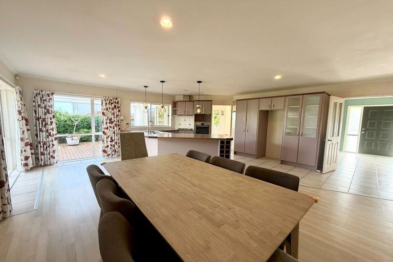 Photo of property in 12 Adrigole Place, East Tamaki, Auckland, 2013