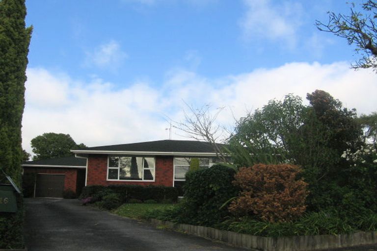 Photo of property in 16 Westhaven Grove, Takaro, Palmerston North, 4412