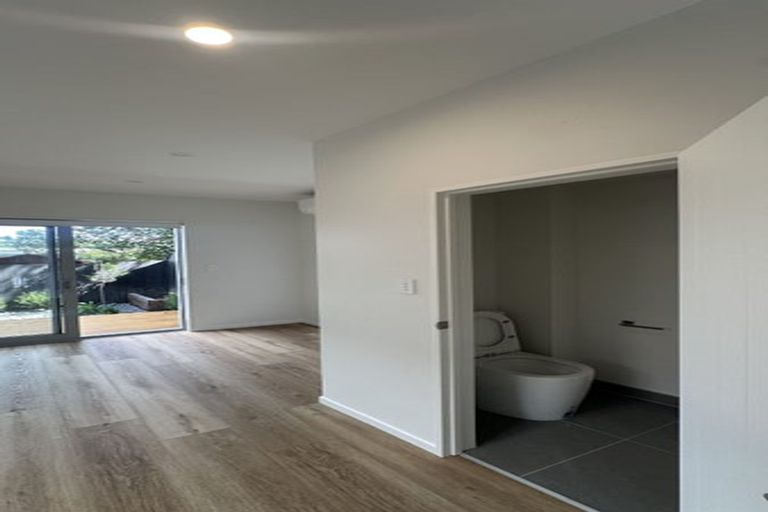 Photo of property in 3/15 Sea Vista Avenue, Beach Haven, Auckland, 0626