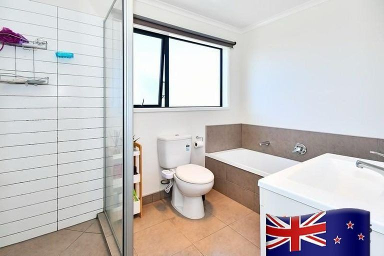 Photo of property in 4 Fermi Lane, Papakura, 2110