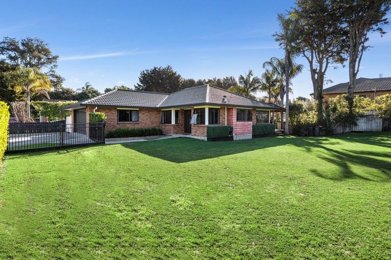 Photo of property in 10 Tom Keven Way, Pukekohe, 2120