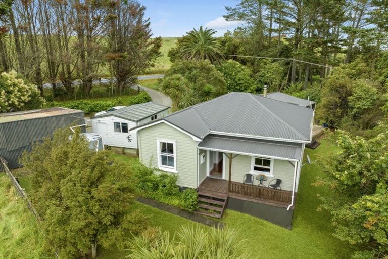 Photo of property in 72 Oneriri Road, Kaiwaka, 0573