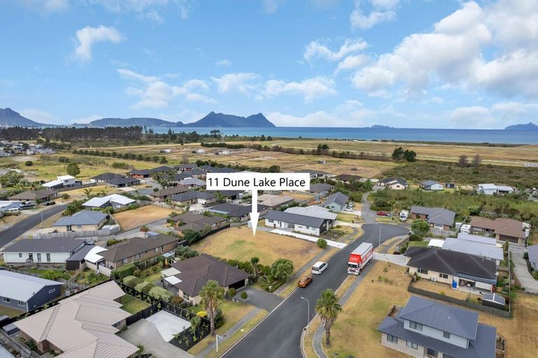 Photo of property in 11 Dune Lake Place, Ruakaka, 0116